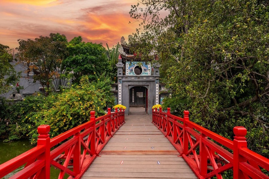 12 days Vietnam Adventure explore hanoi