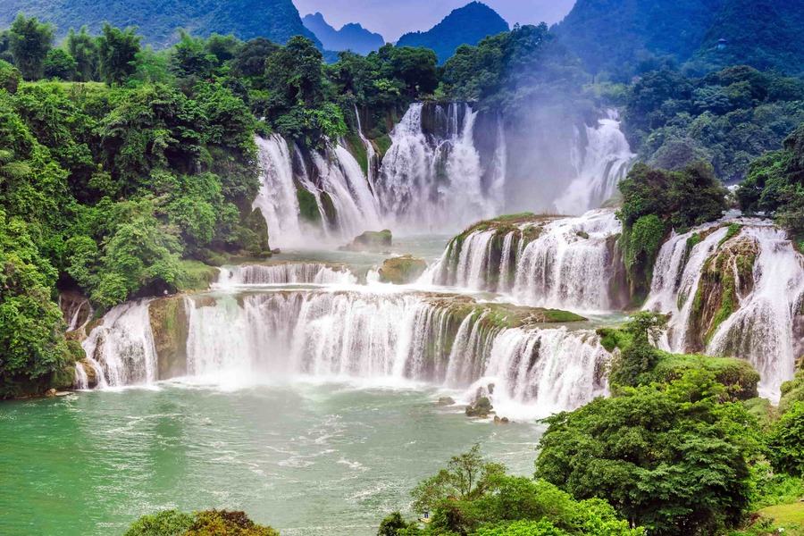 ban gioc waterfall in 5 days vietnam tour
