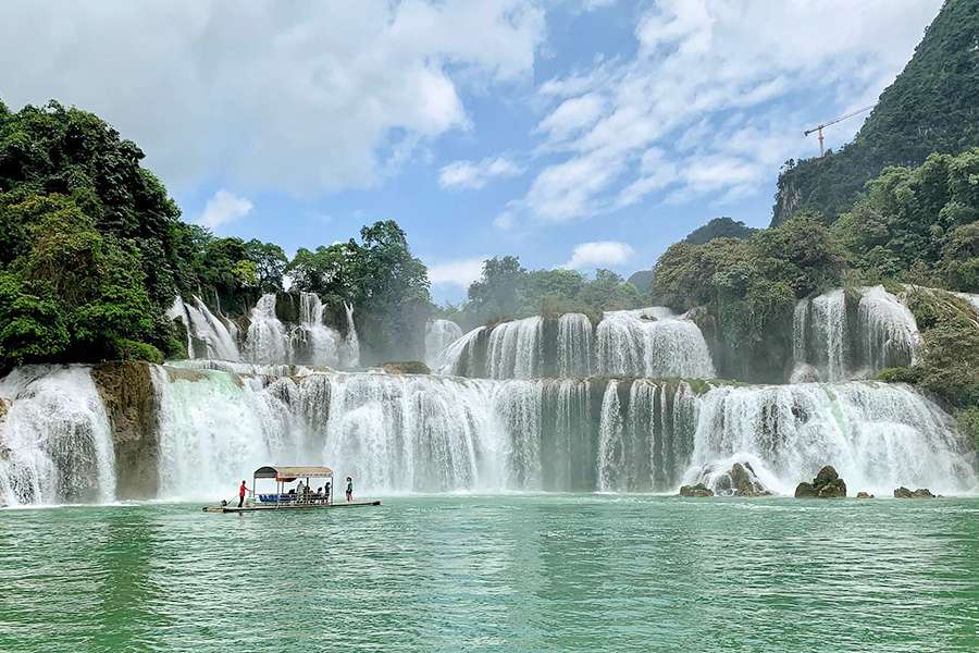Ban Gioc Waterfall- Largest Waterfalls in Southeast Asia