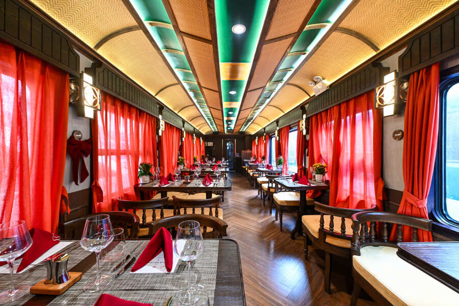 inside Luxury Cross-Vietnam Train Tour