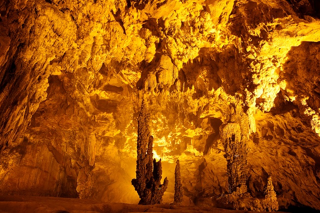 nguom ngao cave cao bang vietnam tour