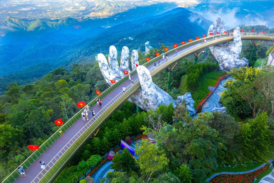 notification for travelers when vietnam do Province Mergers