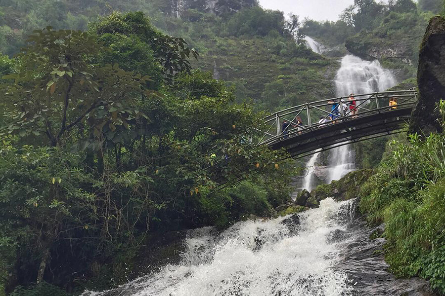 Silver waterfall in SaPa, Vietnam tour packages