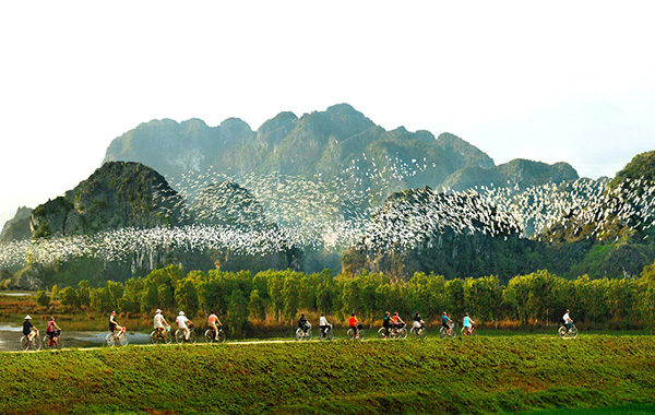 The cycling route for sightseeing in Trang An