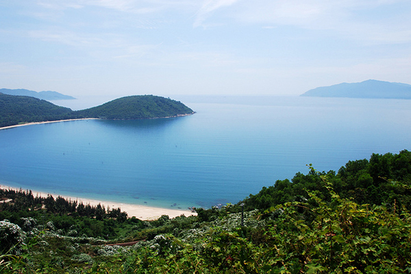 Take a train in Vietnam and how to make it convenient