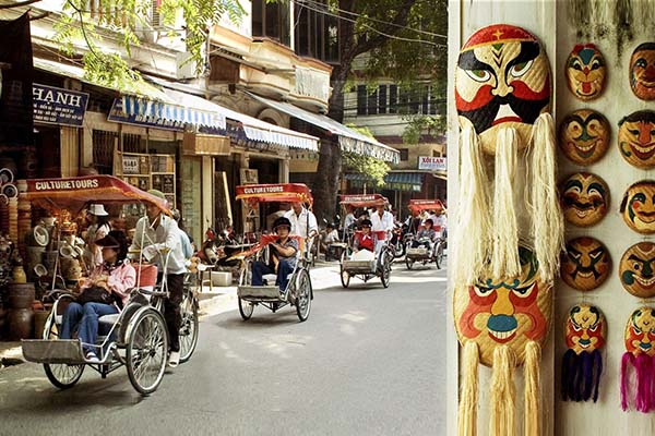 Cyclo tour around Hanoi Old Quarter, Vietnam Tour Packages